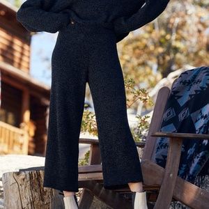 Lulu's Comfy Midnight Blue Chenille Sweater + Pants Set - Like New Condition